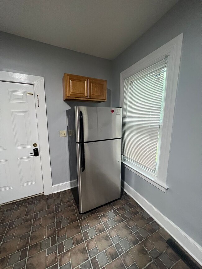 74 Irving St Unit 1st Fl