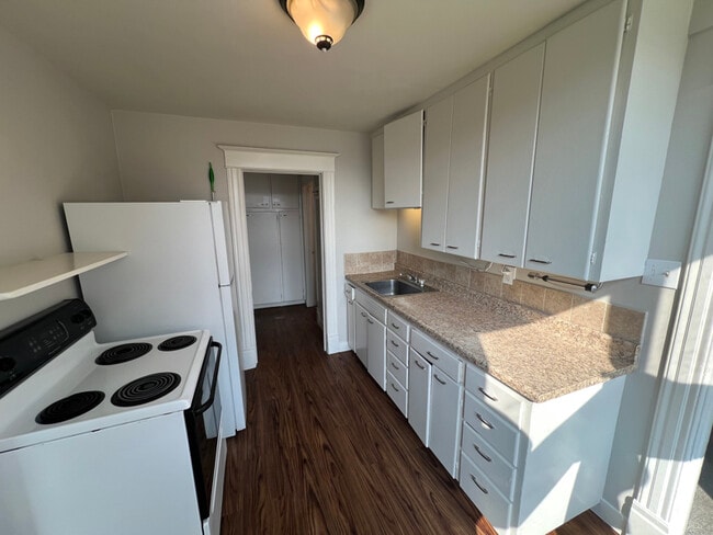 Building Photo - 1102 W Sharp Ave Unit 2 Rental