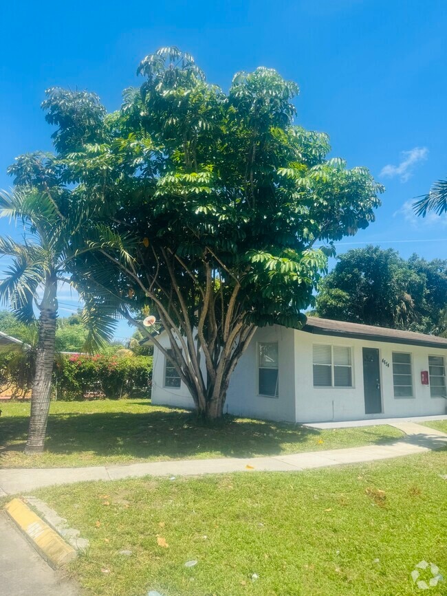 Building Photo - 4654 Schall Rd Rental
