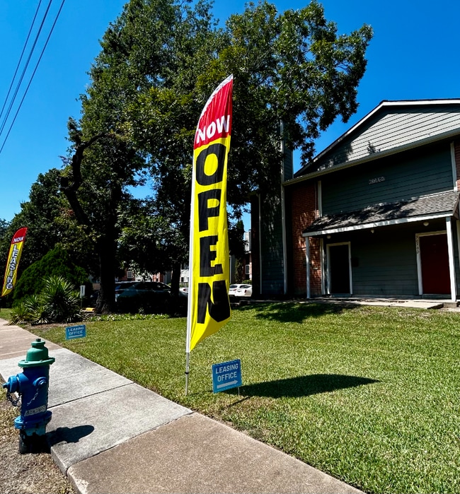 Building Photo - 7058 W Gulf Bank Rd Rental