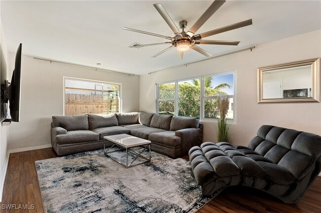 Photo - 714 105th Ave N