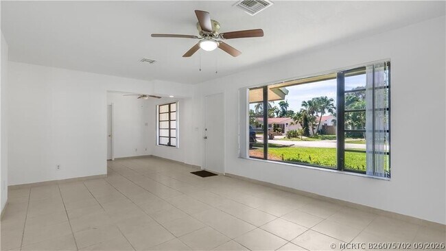 Photo - 2161 NE 35th St