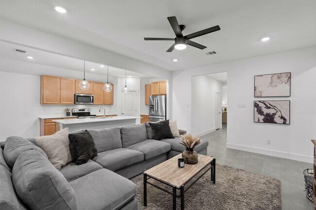Photo - 19328 Colgin Dr