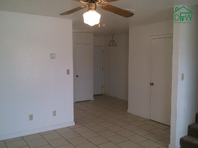 Photo - 807 W Walnut St