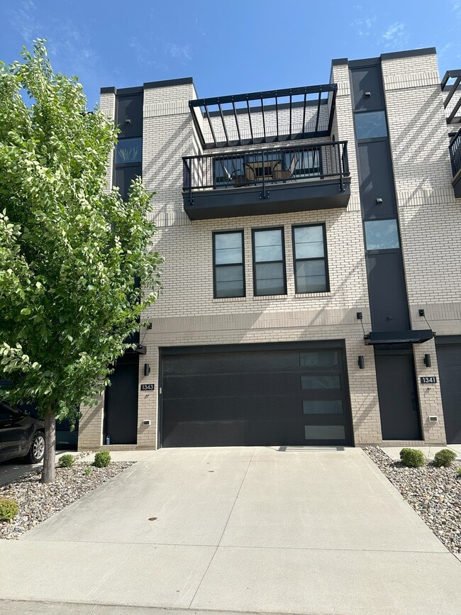 Photo - 1343 Keosauqua Way Townhome