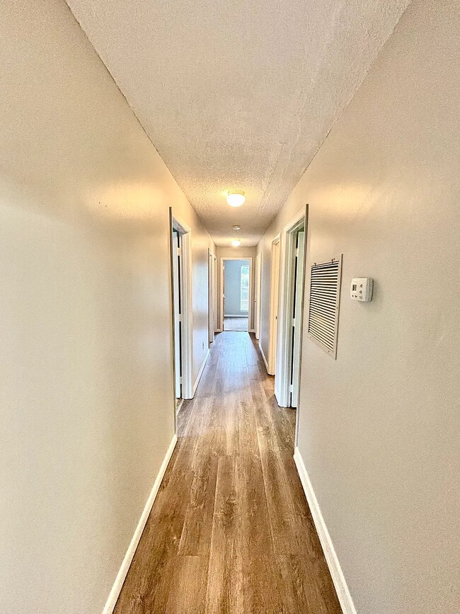 Building Photo - 1245 Old Lascassas Rd Unit E1 Rental