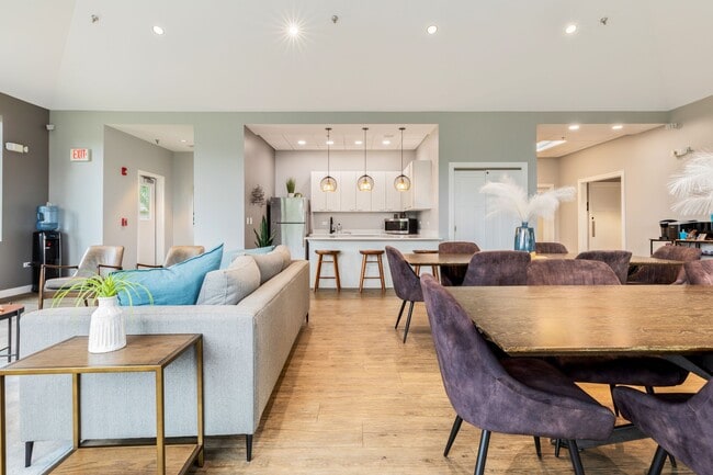 Photo - Eagle Creek Apartments