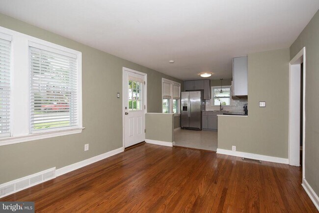 Photo - 732 N Tyson Ave