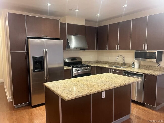 Photo - 3-37B Park Cres