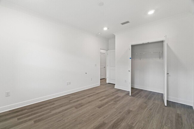 Photo - 212 Kara Lake Dr