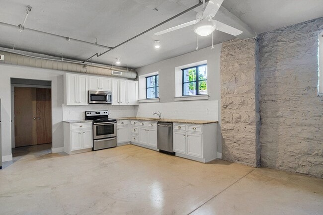 Photo - Super Studio Fun-geon Unidad 07-707