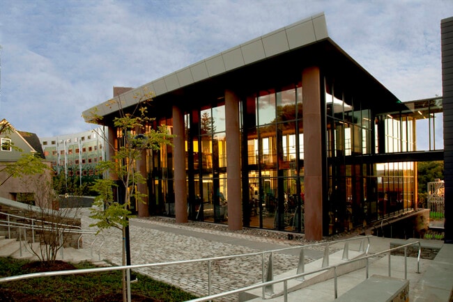 La entrada principal de 106 Valentín Place - Collegetown Terrace