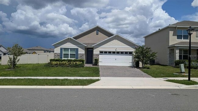 Building Photo - 33436 Country House Dr