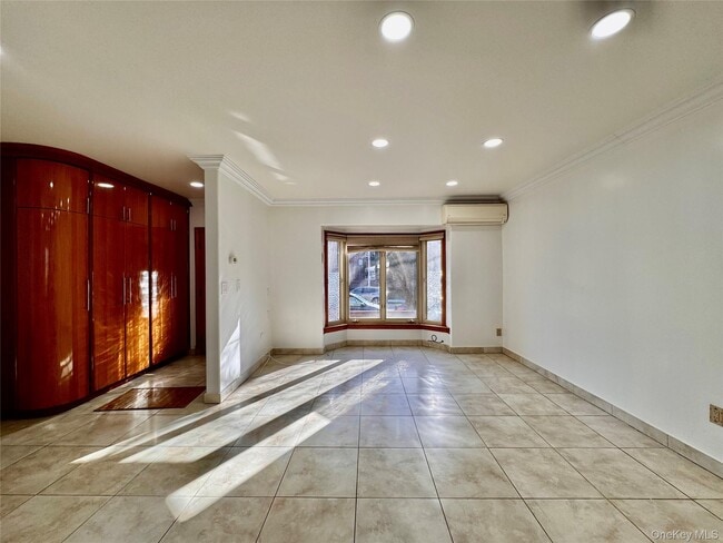 Building Photo - 141-17 77th Ave Rental