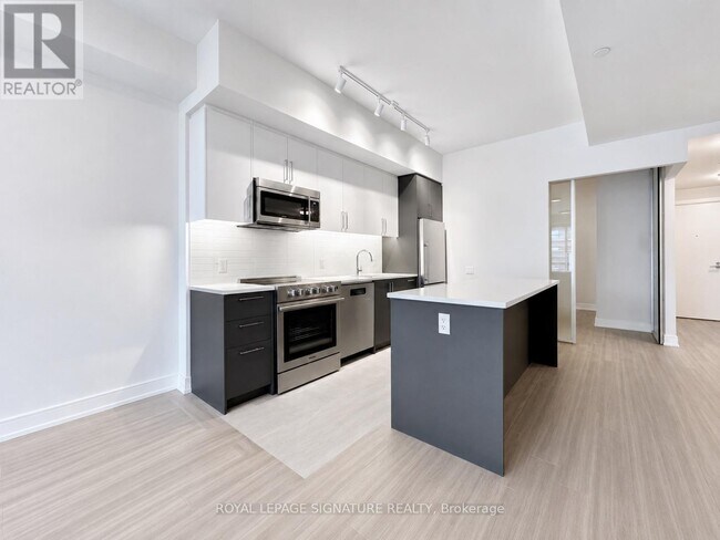 664 Spadina Ave. Unit 314