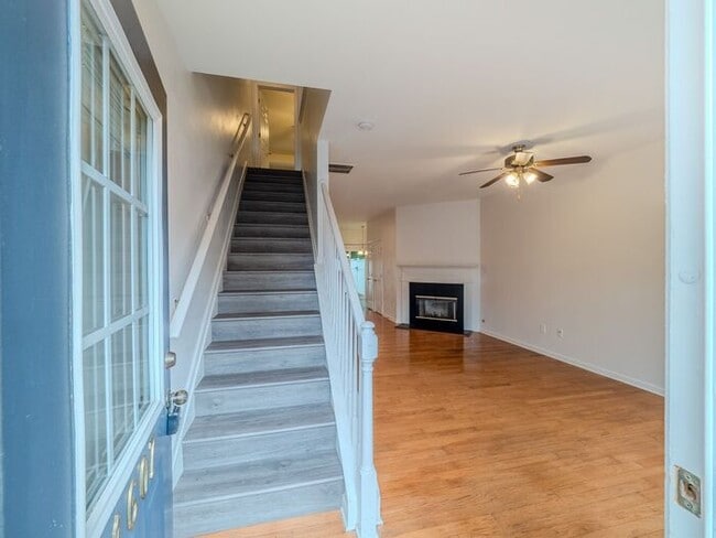 Photo - 1607 Cove Creek Cir