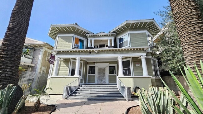 Photo - 743 S Burlington Ave Unidad 4