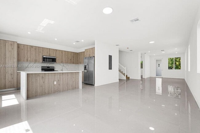 Building Photo - 22425 SW 125th Ave