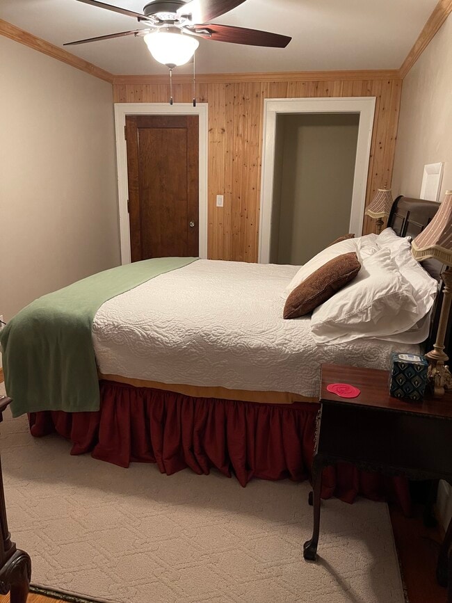 Photo - 450 Lake Shore Dr W Unit Apt A