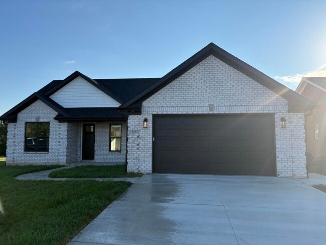 Building Photo - 129 Squires Way Rental