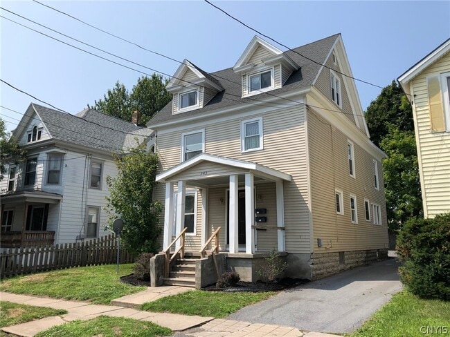 Building Photo - 343 Winslow St