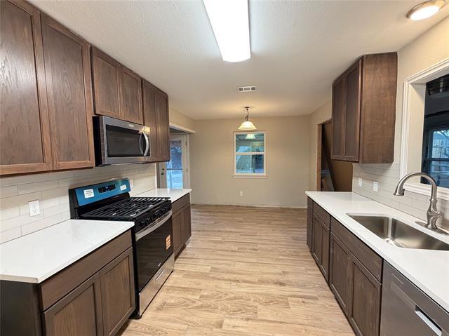 Photo - 320 Gloria St