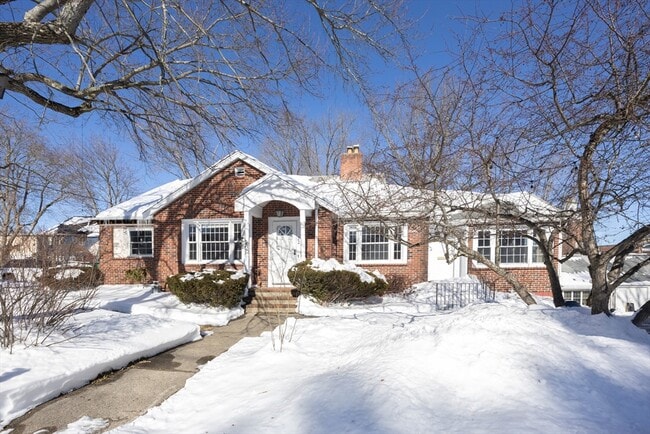 Photo - 22 Exchange St