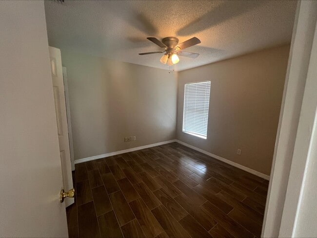 Photo - 5165 Formby Dr