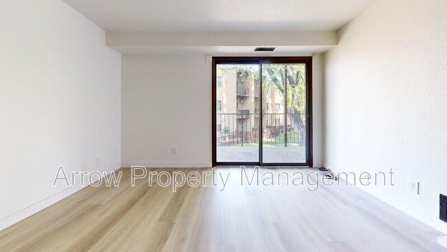 207 E Arbor Ave