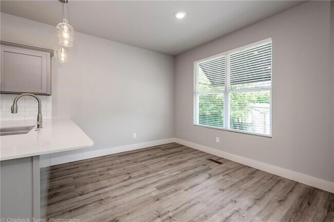 Photo - 1510 N Gregg Ave