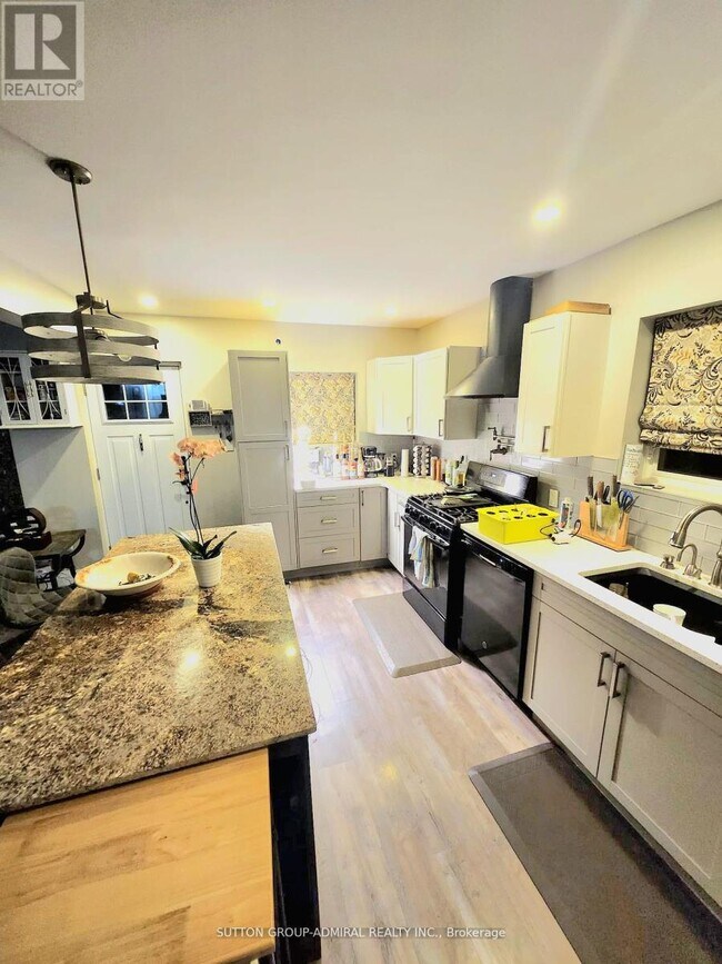 Photo - 602 Dean Ave