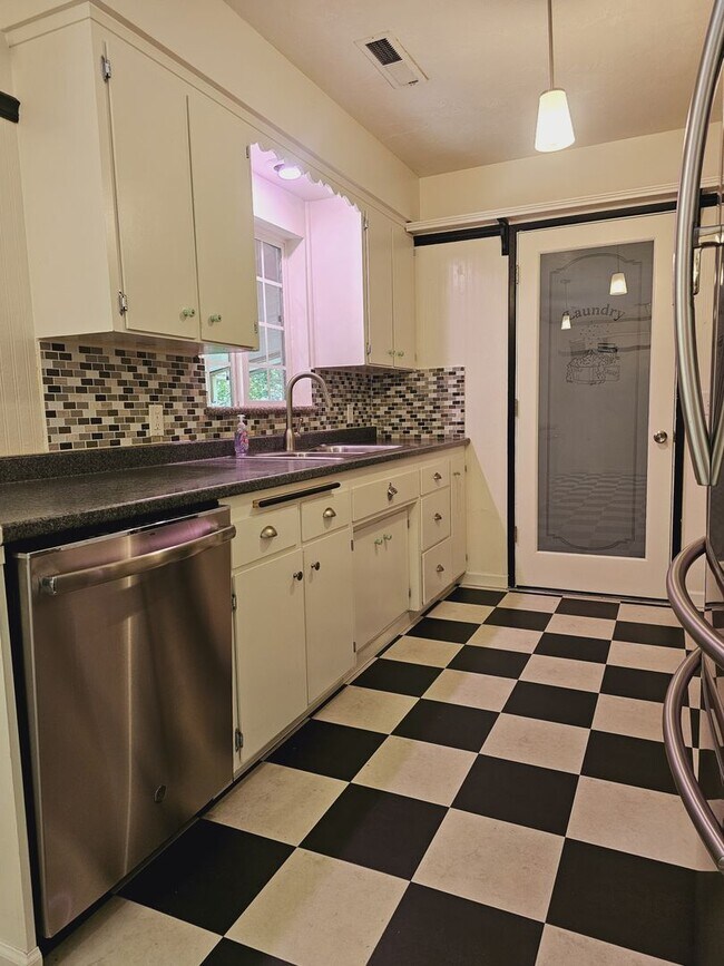 Photo - Charming 3 Bedroom Home Near Downtown Jacksonville