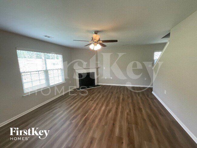 Photo - 1800 Eastway Dr