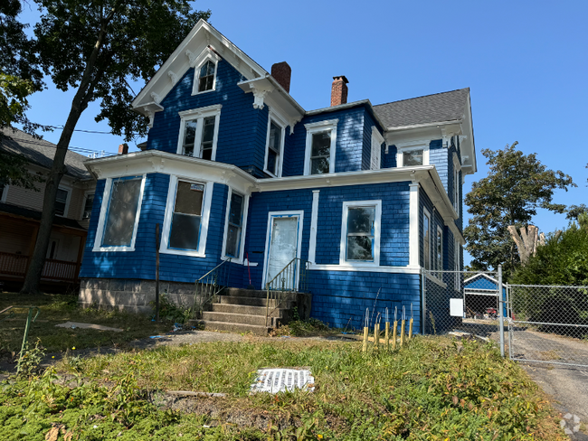 Building Photo - 154 Williams St Rental