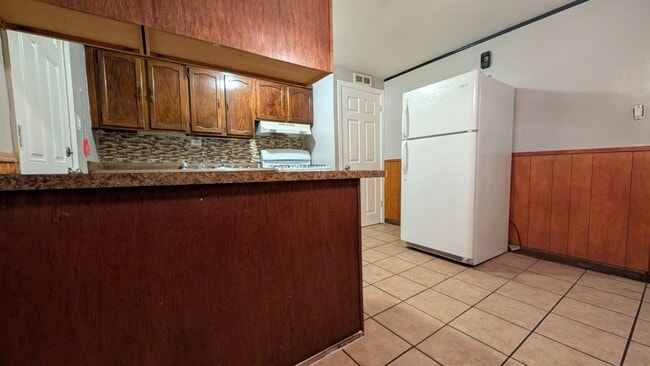 Photo - Charming 3-Bedroom Home with Basement in J...