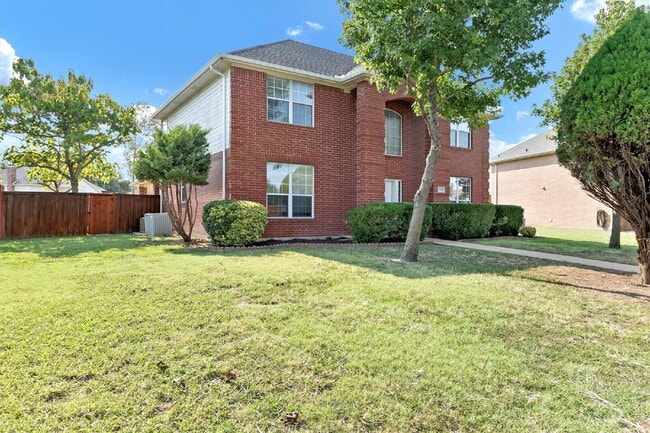 Spacious Richardson Home in Plano ISD with Patio, Fenced Backyard & 2-Car Garage