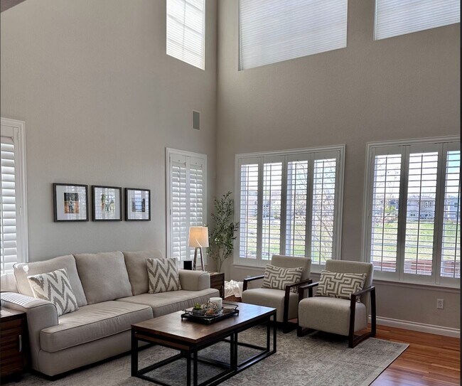 Photo - 10607 Ashfield St