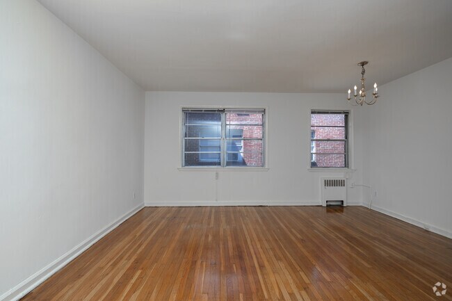 2BR, 1 BA - 791SF - Livingroom - Llanberris Apartments