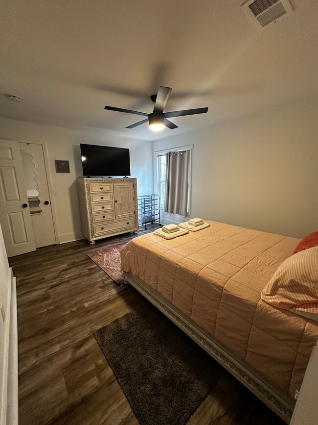 Photo - 4013 Hawthorne Cir Unit 3