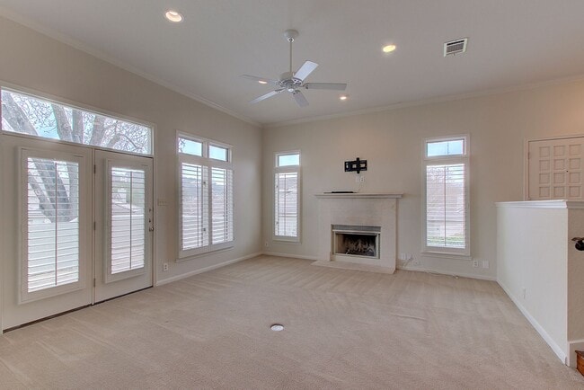 Photo - Rare 3 BR / 2.5 BA /  2 Car Garage Westlake Condo 14th Fairway (Austin Country Club) (Eanes ISD)