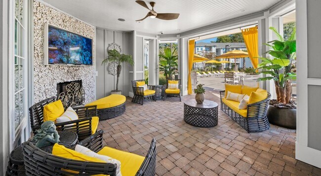 The Veranda at Market Commons