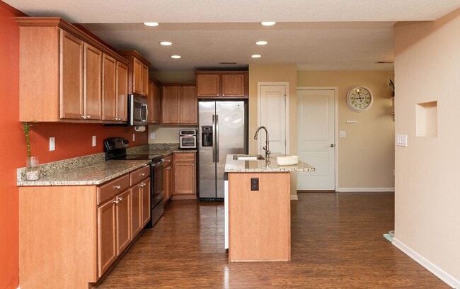 Photo - END UNIT!! 3 Bedroom, 2.5 Bathroom Townhome in West Des Moines!