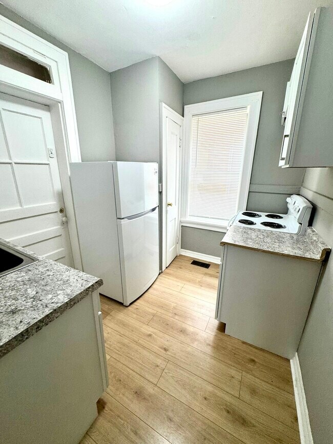 Photo - 4223 Ellenwood Ave Unit 102