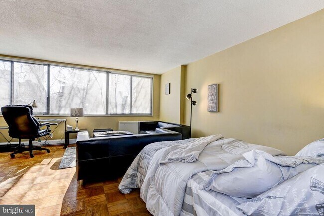 Photo - 2201 L St NW Unit 509