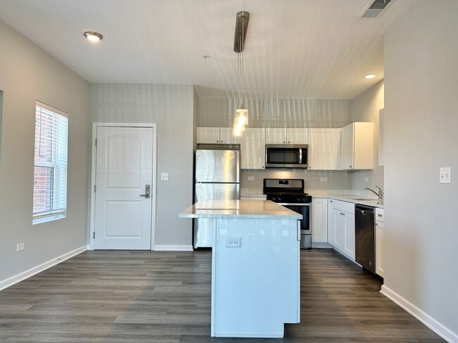 Photo - 301 N Madison St Unit 3A