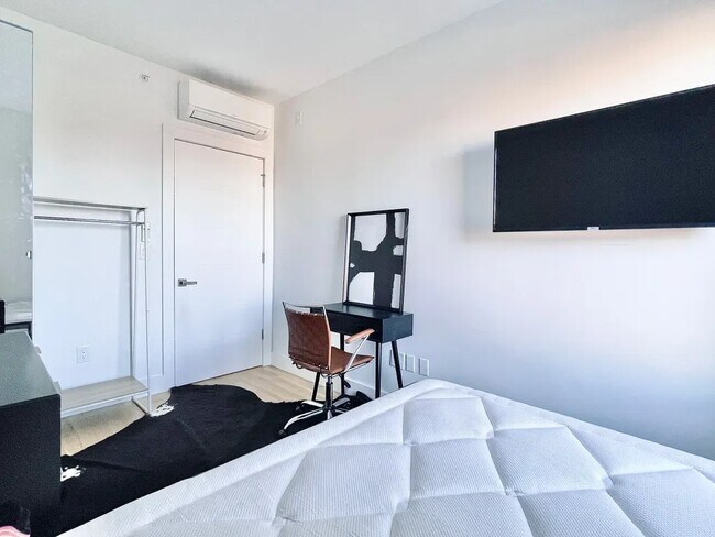 Furnished room/NOT APARTMENT