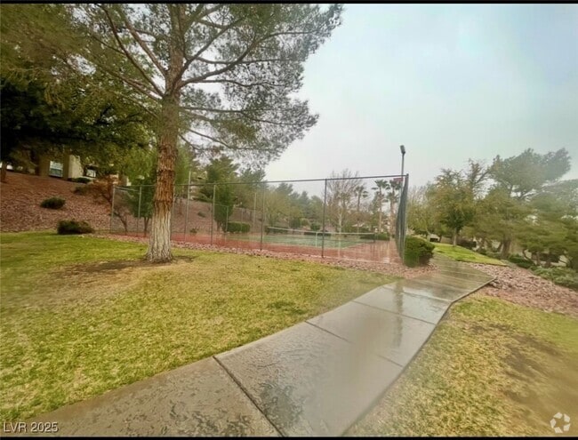 Building Photo - 231 W Horizon Ridge Pkwy Unit 2117 Rental