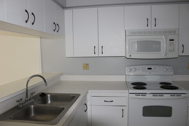 Photo - 404 Bouchelle Dr Unidad #104