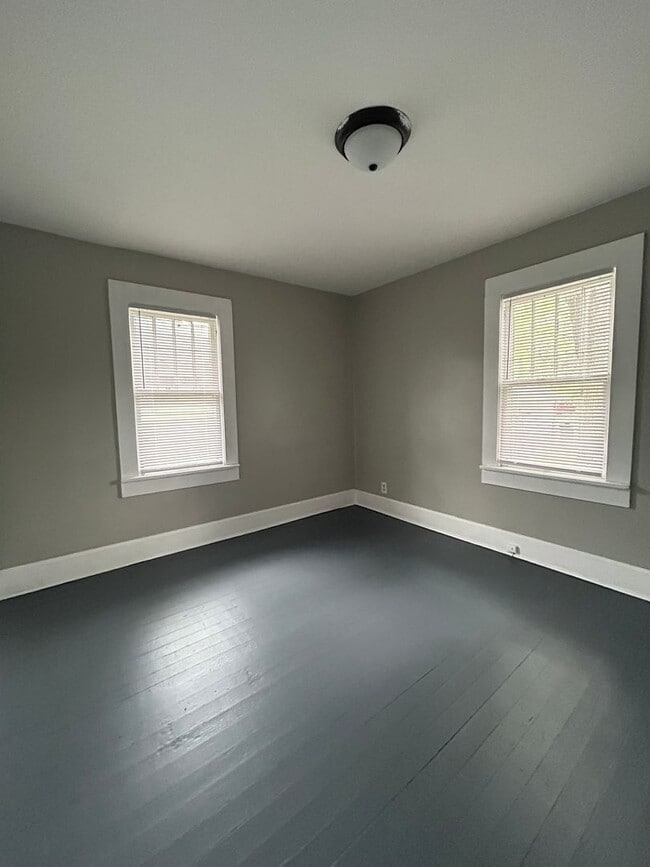 Photo - 3 Bedroom 1 Bathroom house Available Now!