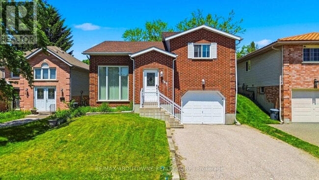 Photo - 146 Bankside Dr
